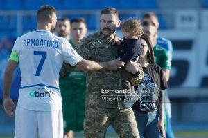 Dinamo_Karpaty01_26_04_04