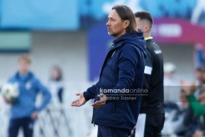 Dinamo_Karpaty09_26_04_04