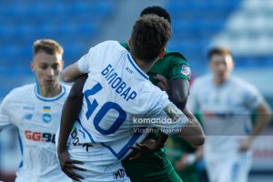 Dinamo_Karpaty12_26_04_04