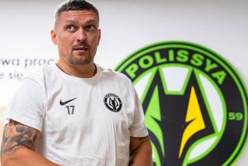 Усик: "УЄФА, відкрийте очі. Якщо вам потрібні гроші – наберіть, я дам вам"