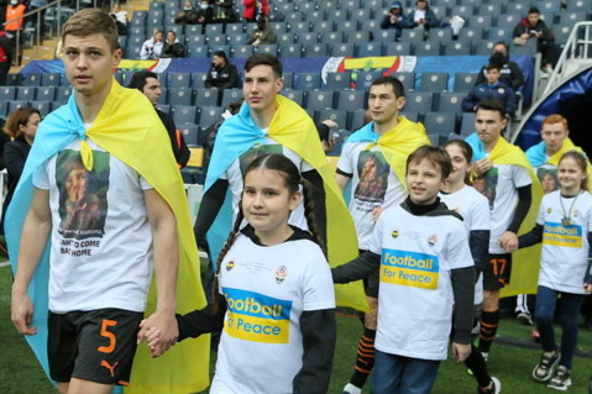 Гра «Фенербахче» - «Шахтар» нагадала світу про понад 200 загиблих українських дітей