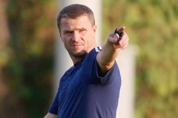 Очільник футболу України домігся бажаної цілі. Сергій Ребров офіційно підписав контракт з УАФ! (ВІДЕО)