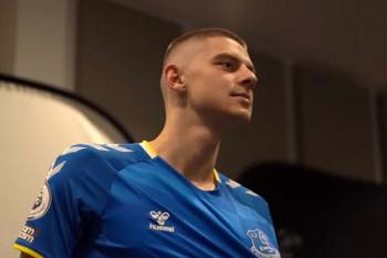 Виталий Миколенко: первое интервью в качестве игрока «Эвертона» (ВИДЕО)