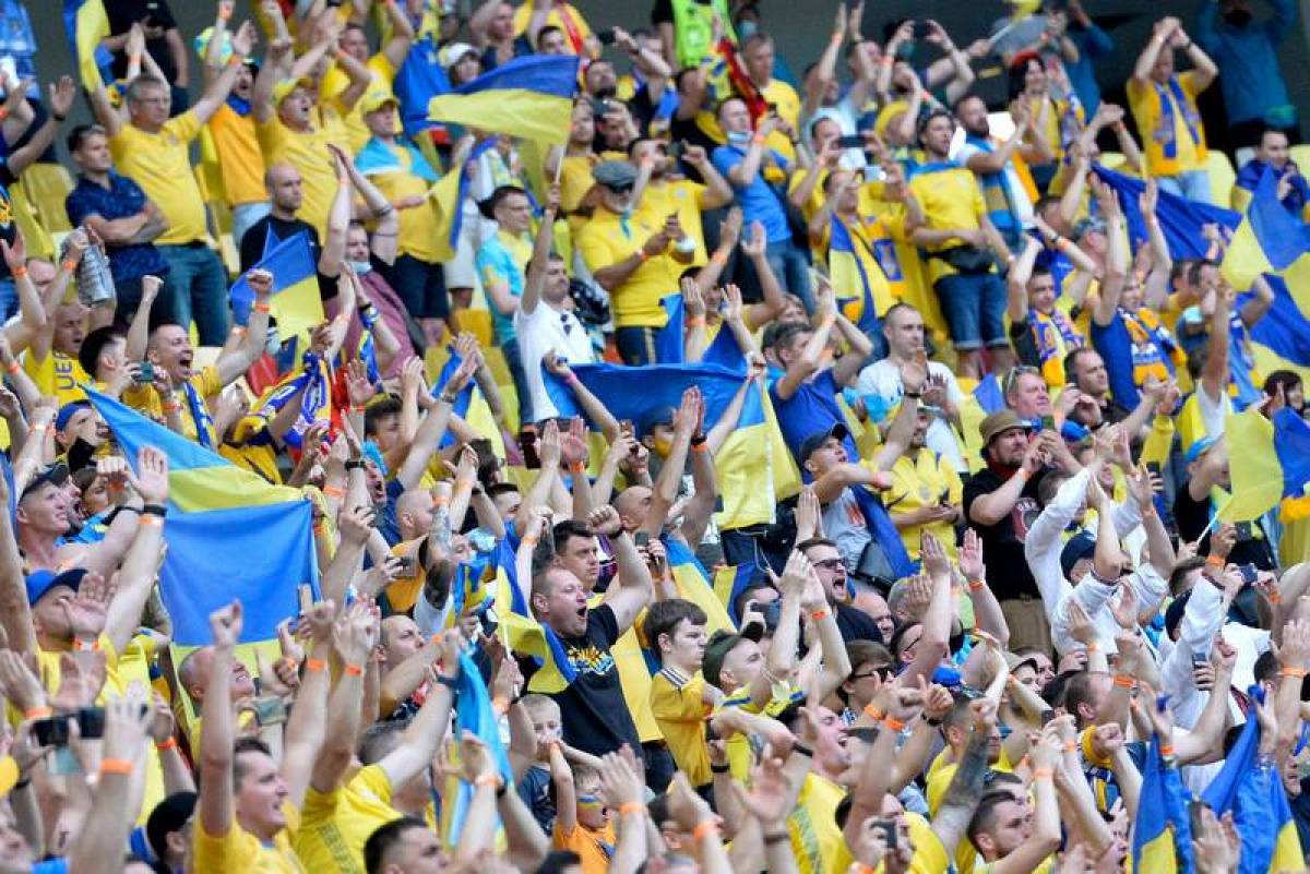 Спасибо за Евро-2020! Тысячи болельщиков сборной Украины встретили команду по прилету домой