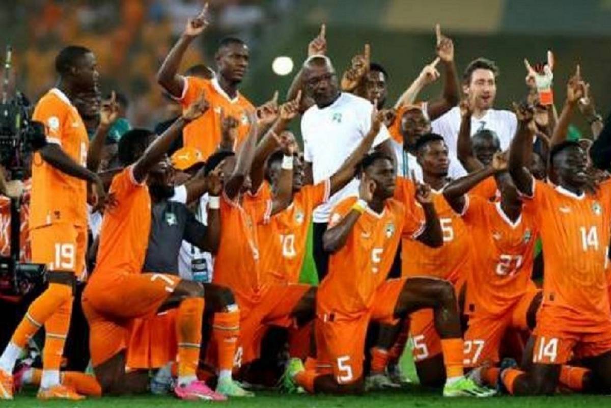 У битві за футбольний трон Африки "слони" затоптали "суперорлів"