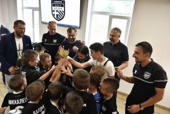 Шана інвесторам з України і США які вклали душу в футбольне майбутнє українських дітей