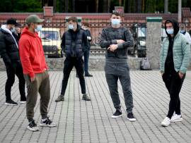 В «Карпатах» массовая эпидемия COVID-19. Матчи команды с «Ворсклой» и «Днепром-1» не состоятся