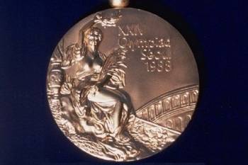 Олімпійські чемпіони звернулись до Президента України відкритим листом щодо проросійських зазіхань на футбол України