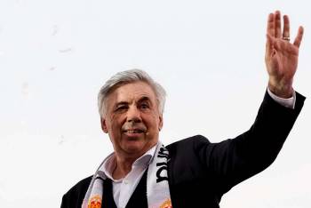 Карло Анчелотті став першим тренером, який виграв всі п'ять топ чемпіонатів!